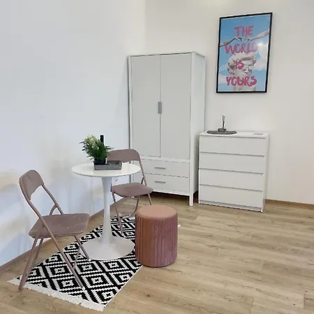Dmr Apartment